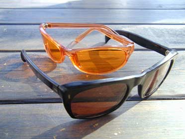 rosa Brille? Orangene Brille.
