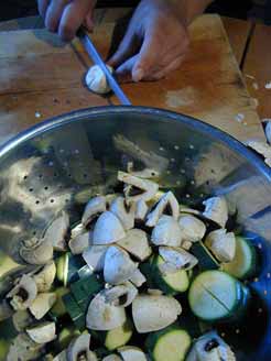 Pilze waschen schneiden